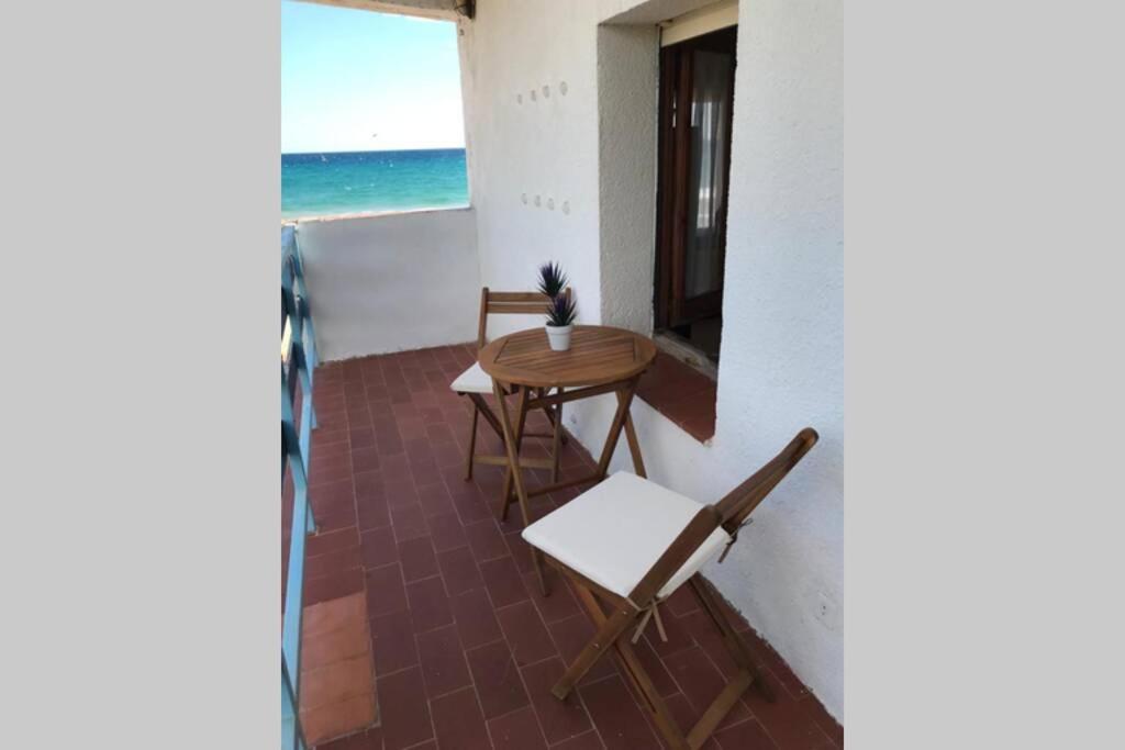 El Faro Apartaments Platja Llarga-Les Salines-Tgn Таррагона Екстер'єр фото