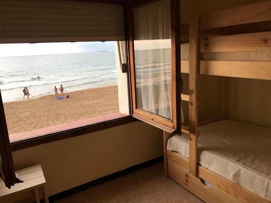 El Faro Apartaments Platja Llarga-Les Salines-Tgn Таррагона Екстер'єр фото