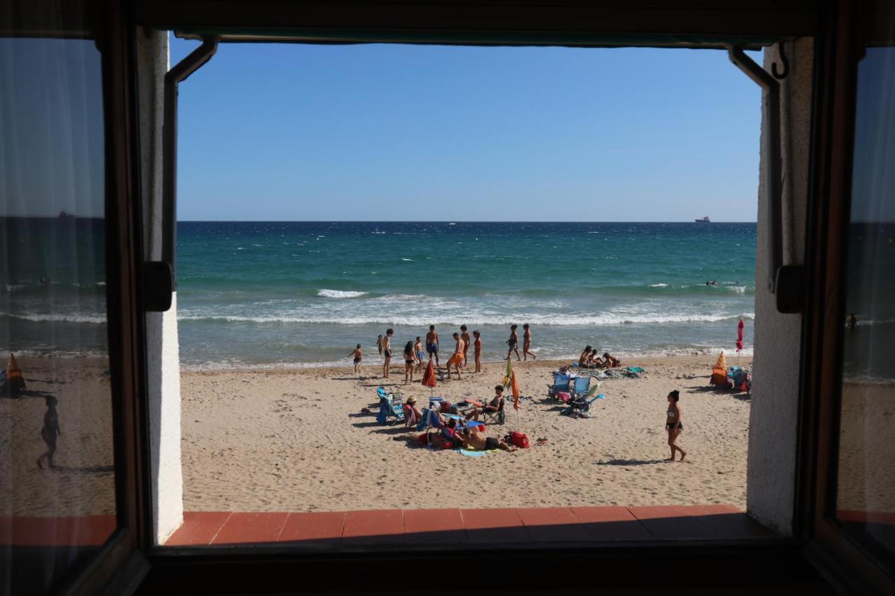 El Faro Apartaments Platja Llarga-Les Salines-Tgn Таррагона Екстер'єр фото