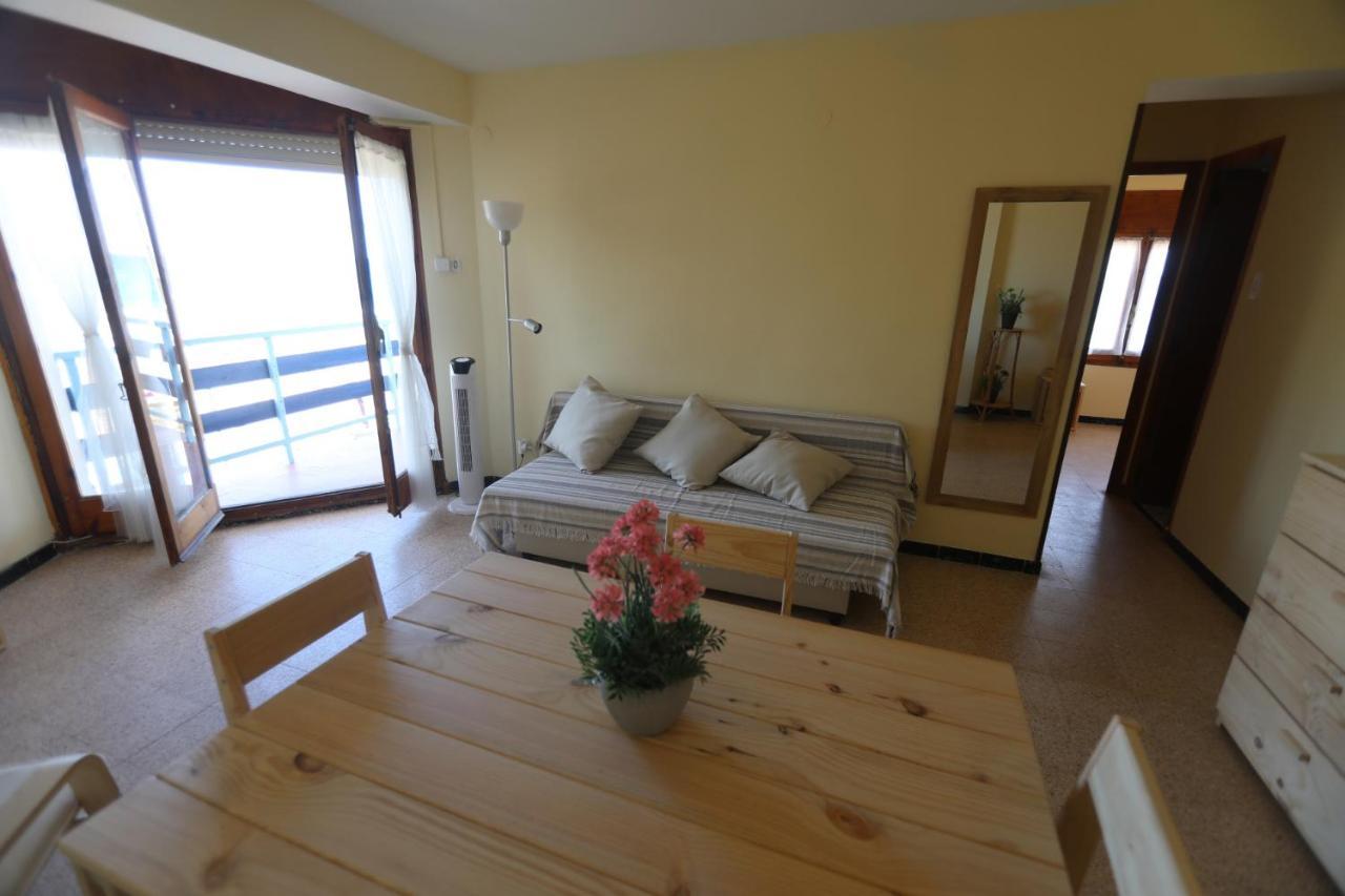 El Faro Apartaments Platja Llarga-Les Salines-Tgn Таррагона Екстер'єр фото