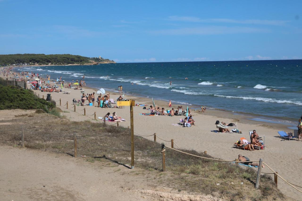 El Faro Apartaments Platja Llarga-Les Salines-Tgn Таррагона Екстер'єр фото